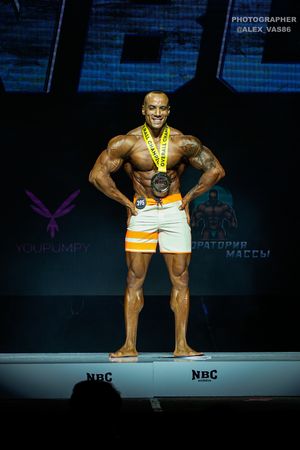 MAN'S PHYSIQUE OVERALL